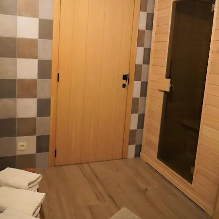 Petite Perle En Haute Ardenne Avec Vue Sur La Vallée, Infra-rouge Et Bain Balnéo Lierneux