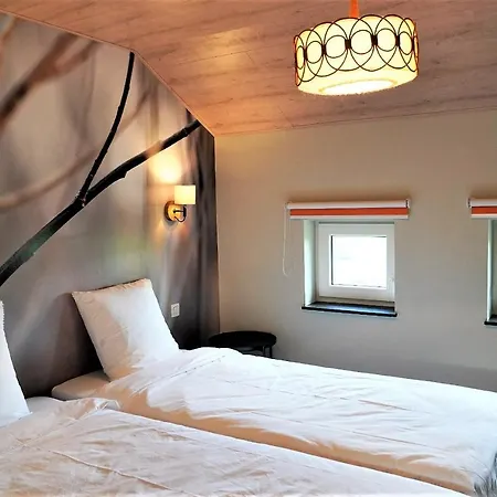 Petite Perle En Haute Ardenne Avec Vue Sur La Vallée, Infra-rouge Et Bain Balnéo